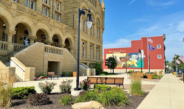 Parlor City Plaza and County Courthouse